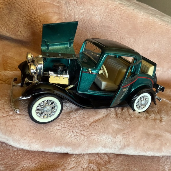 1932 Ford 3-Window Coupe - Die-Cast 1:32 - Sunnyside SS 7722 - Green - Picture 6 of 9